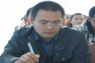 系学工办主任兼团总支书记张大伟老师